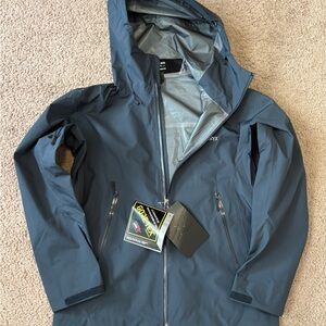 Navy Blue Arc’teryx BETA SL GORE-TEX Jacket - Mens large